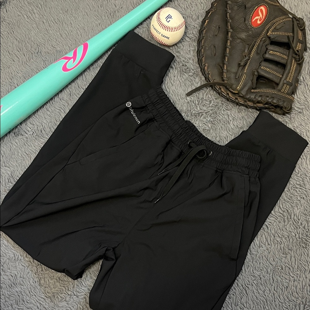 Men’s Lululemon Drawstring Joggers